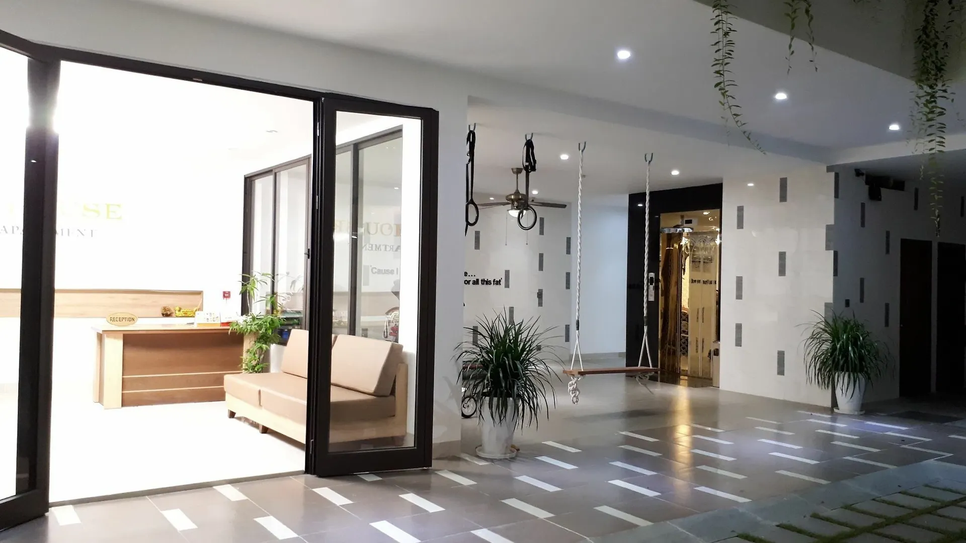 Ruby House Hotel And Apartment Da Nang